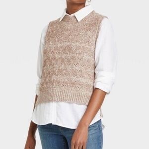Classic Camel Knit Slipover Crewneck Sweater Vest